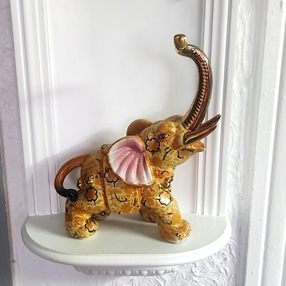 High-End Chinese Style Elephant Artificial Hand-Painted Elephant
